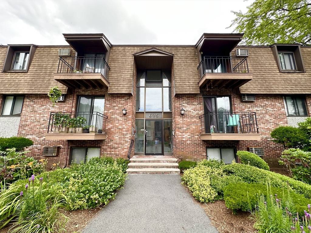 Haverhill, MA 01832,625 West Lowell Avenue #22