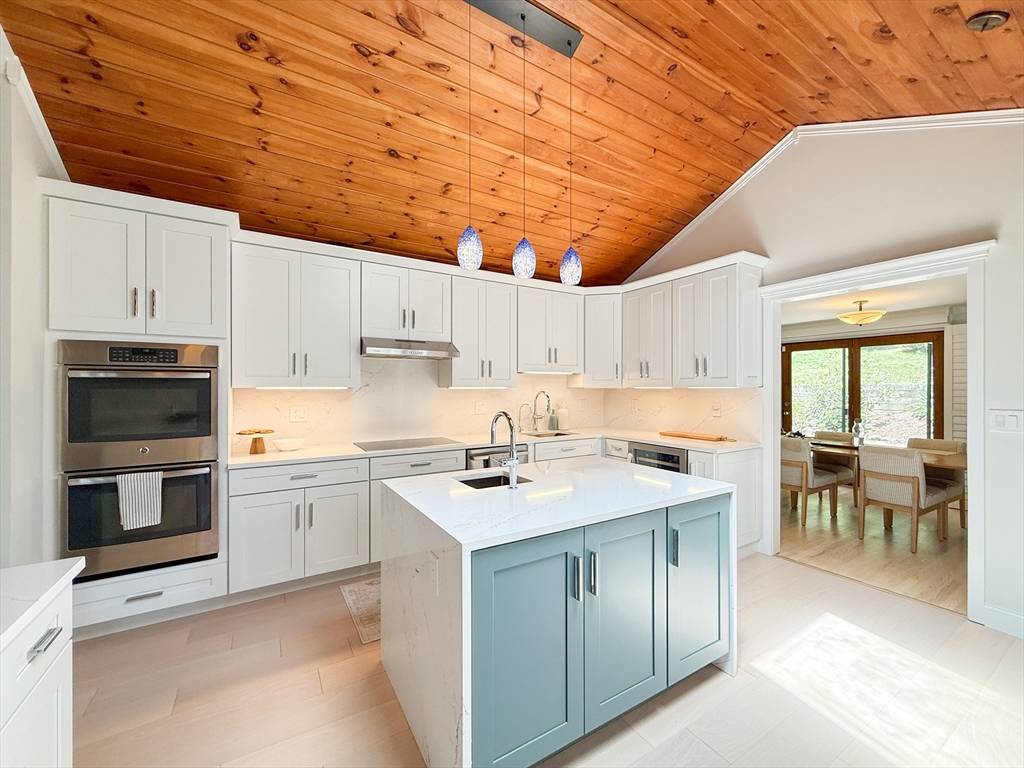 Natick, MA 01760,10 Winch Way