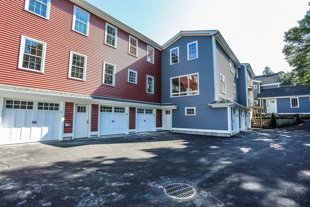 Westford, MA 01886,24 Boston Rd #4