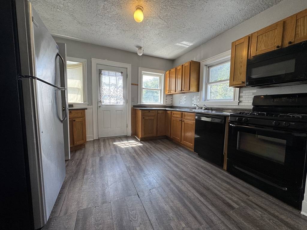 Northbridge, MA 01588,35 B St #35