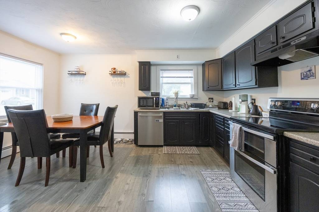 Dartmouth, MA 02747,735 Reed Rd