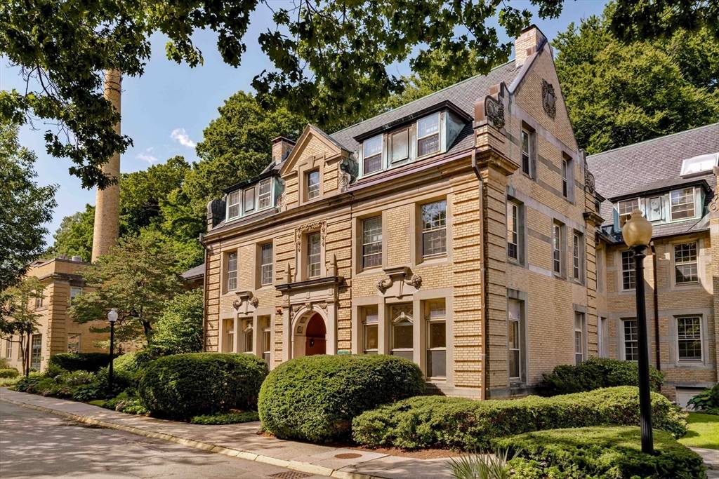 Brookline, MA 02445,65A Glen Road #H4