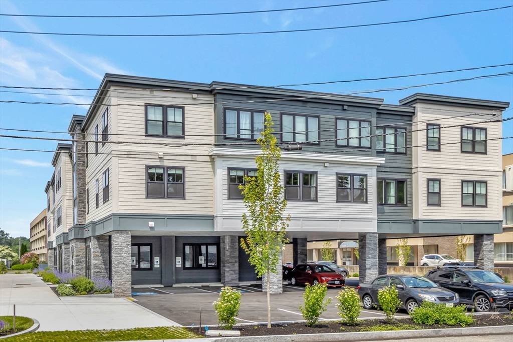 Dedham, MA 02026,1000 Washington Street #217