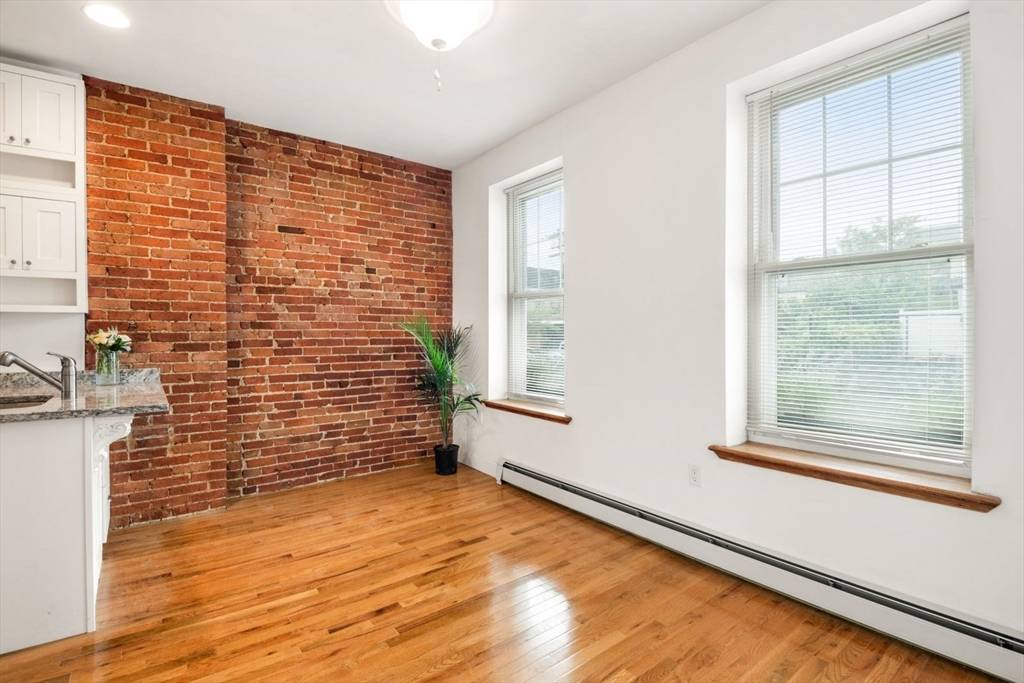 Chelsea, MA 02150,31 Division Street #1