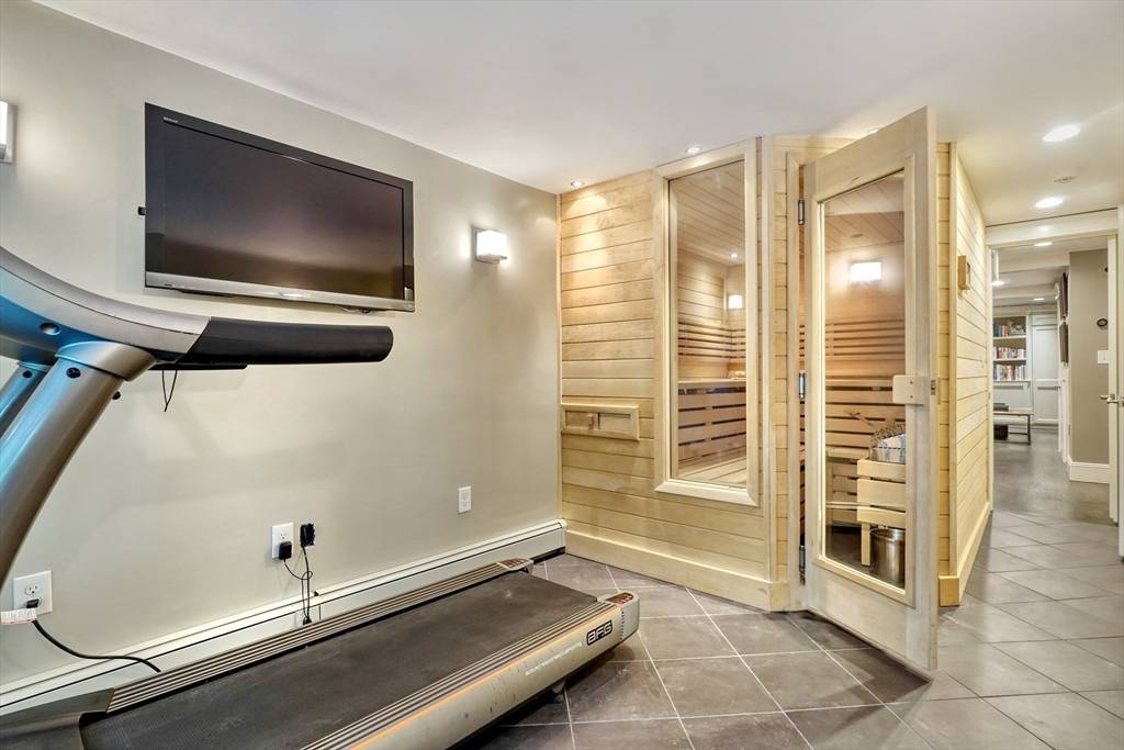 Winchester, MA 01890,20 Grove Pl