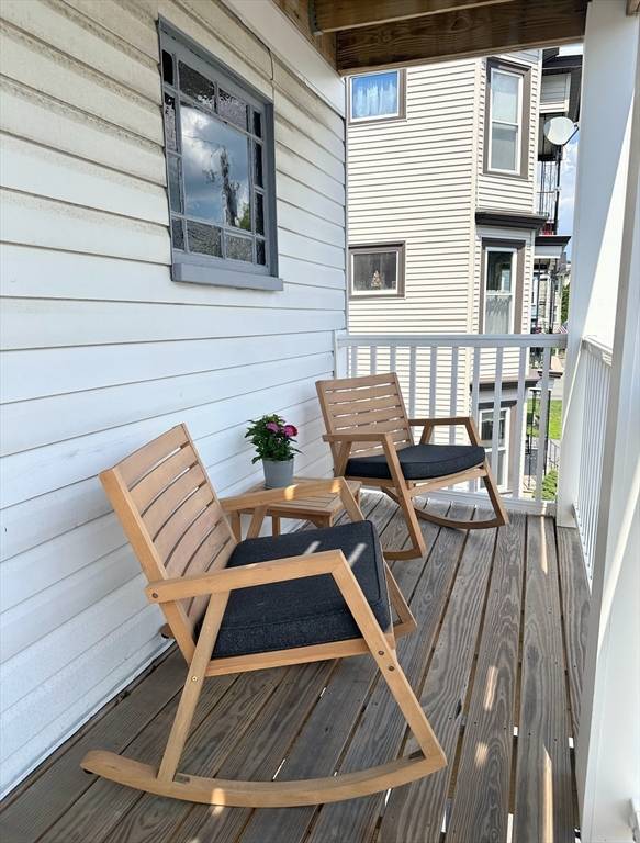 Woburn, MA 01801,17 Sturgis St #2