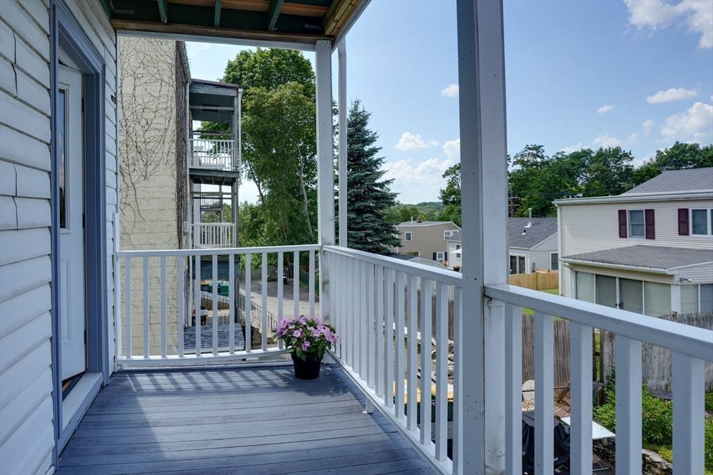 Woburn, MA 01801,17 Sturgis St #2