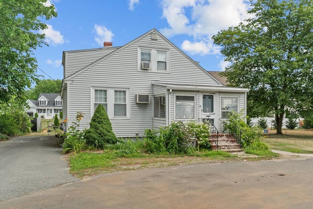 Methuen, MA 01844,29 Wallace St