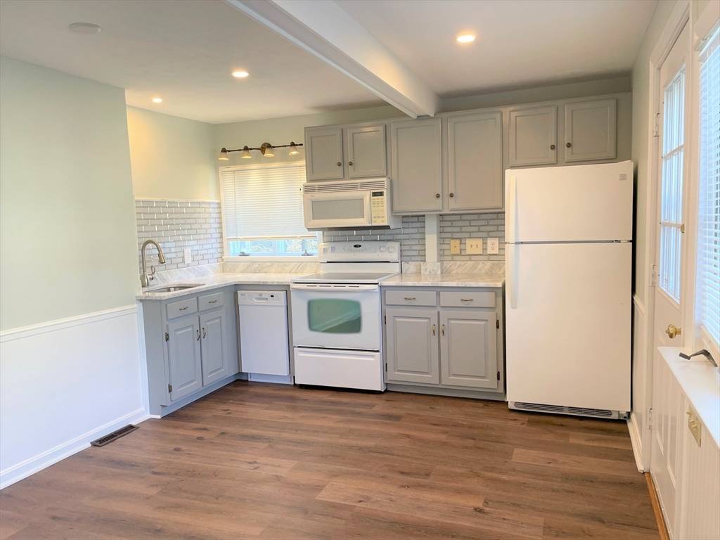 Norton, MA 02766,269 W Main #B