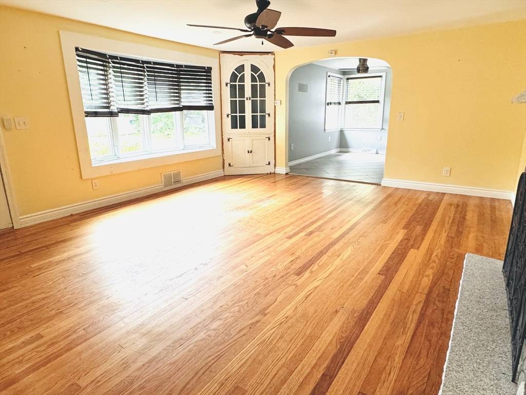 Plainville, MA 02762,22 Lincoln Ave.