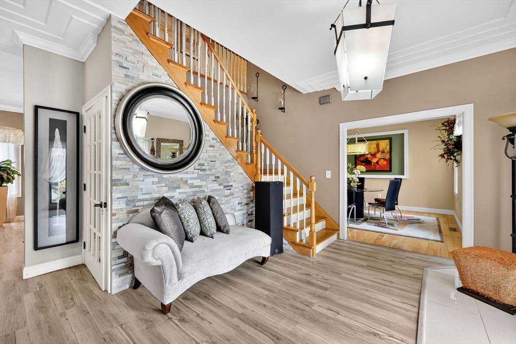 Chicopee, MA 01020,239 Fuller Rd