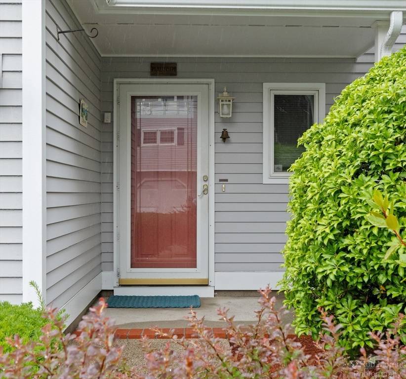 Salem, MA 01970,3 Carriage Hill Ln #3