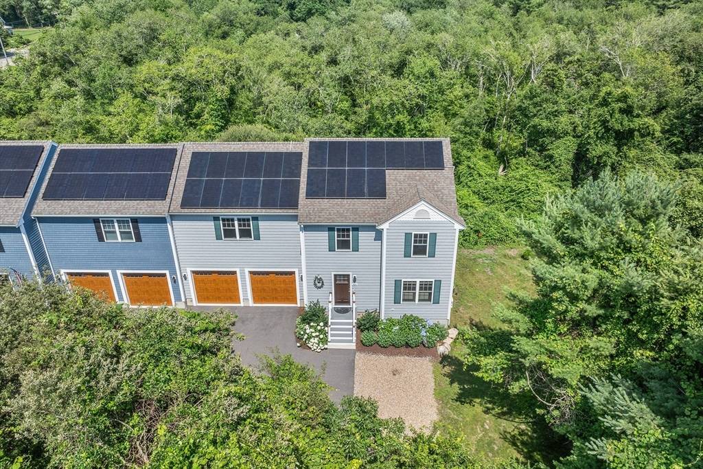 Mattapoisett, MA 02739,98 Marion Rd #3