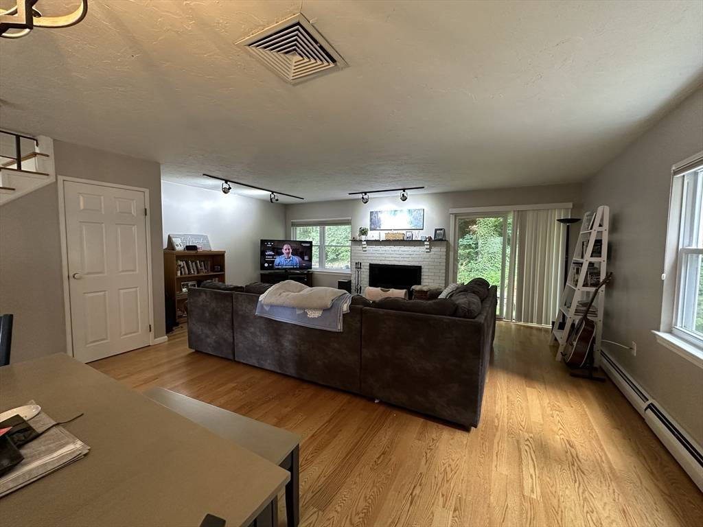 Newton, MA 02466,2249 Commonwealth Ave #00