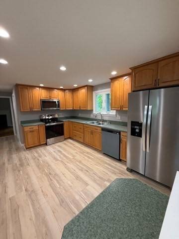 Palmer, MA 01095,65 Laurel Rd