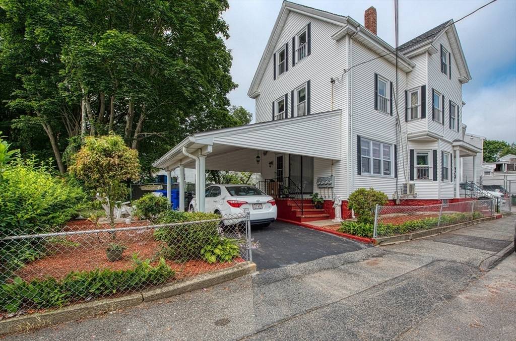 Taunton, MA 02780,29 E Walnut St