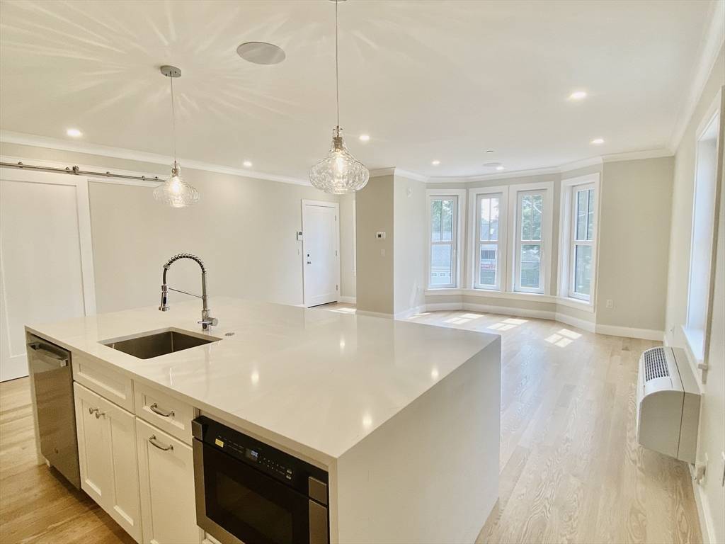 Boston, MA 02136,15 Yuill Circle #4