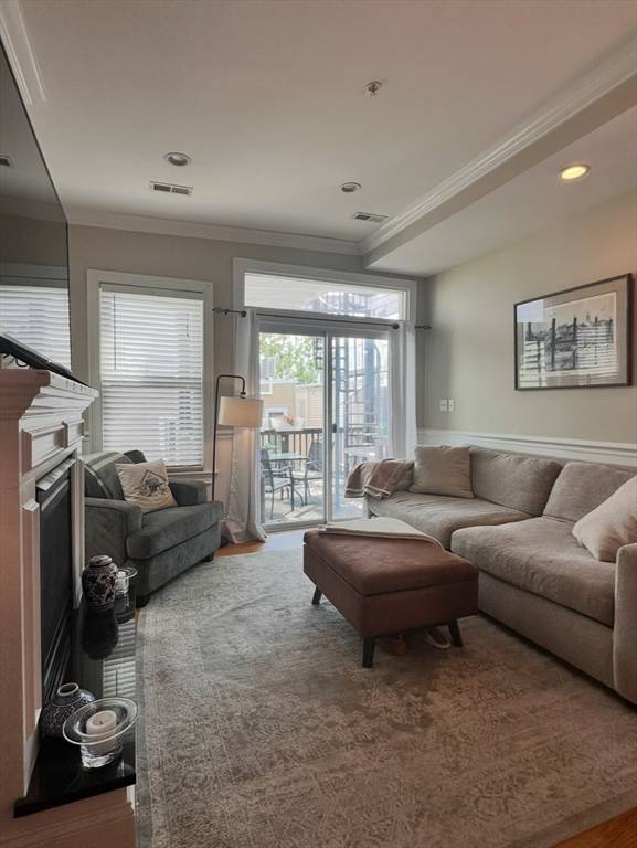 Boston, MA 02127,59 Story St #3