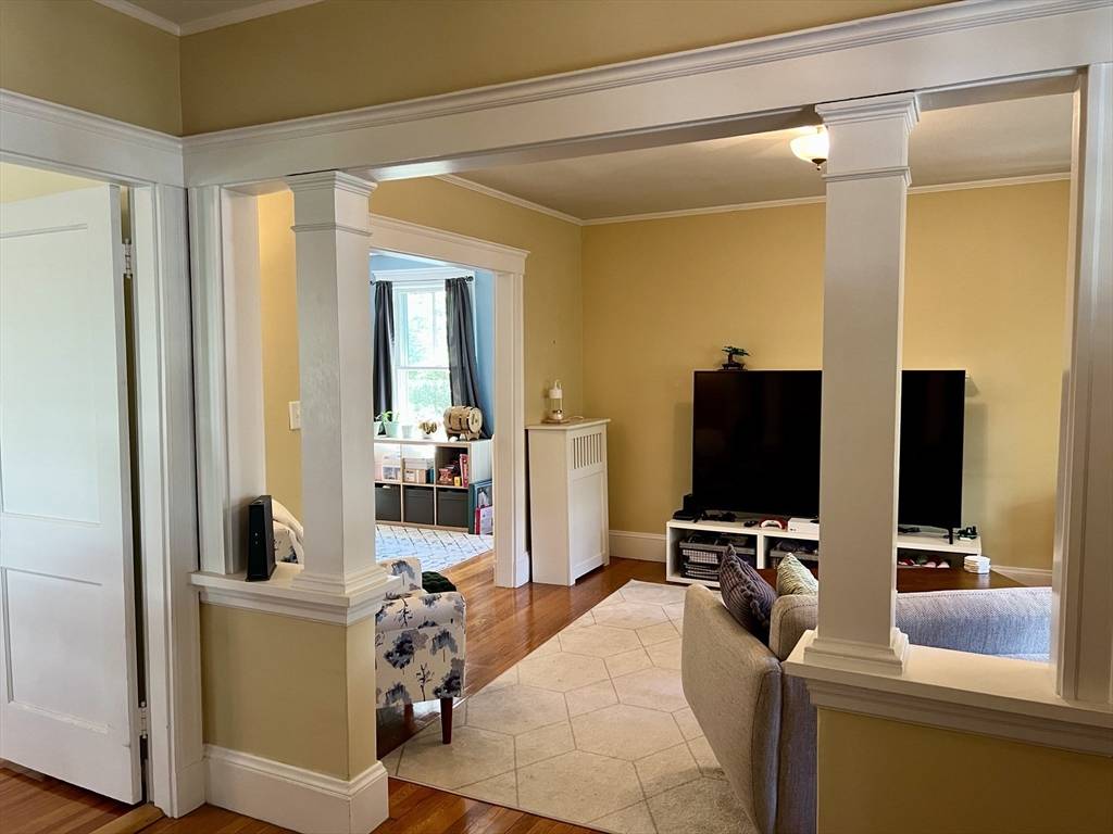 Arlington, MA 02476,52 Mount Vernon St. #52