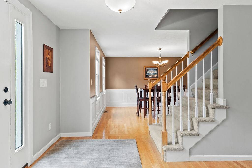Mansfield, MA 02048,34 River Edge Rd