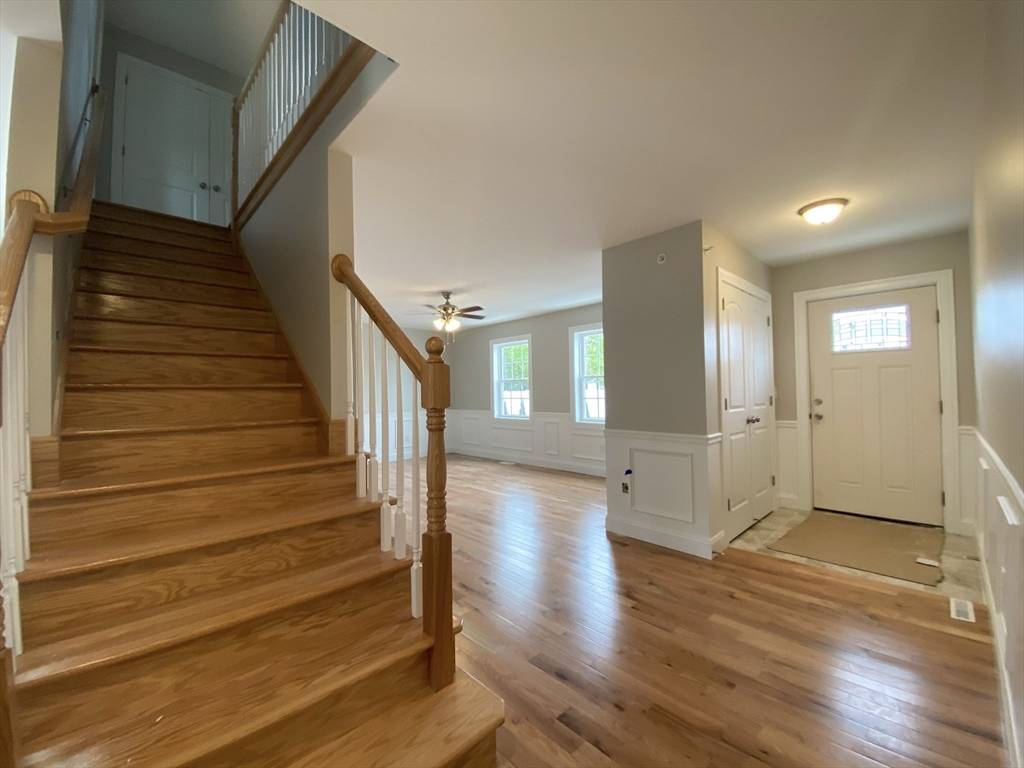 Chicopee, MA 01013,114 Mckinstry Ave #B