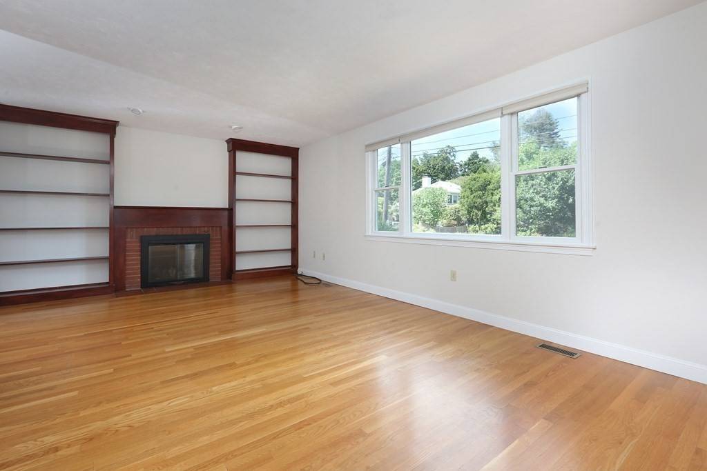 Newton, MA 02459,66 Pelham Street