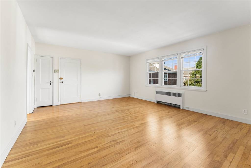 Malden, MA 02148,108 Maple St #6