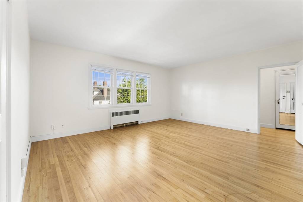 Malden, MA 02148,108 Maple St #6