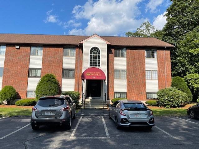 Lowell, MA 01854,2510 Skyline Dr #9