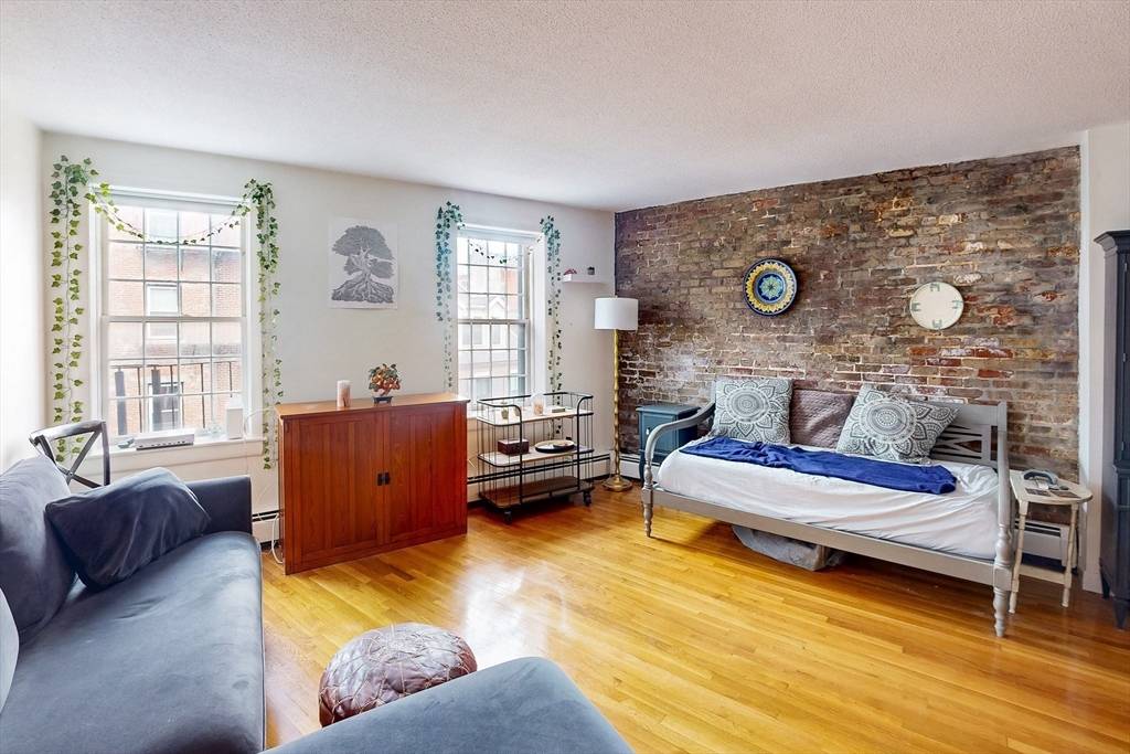 Boston, MA 02113,243 North St #5F