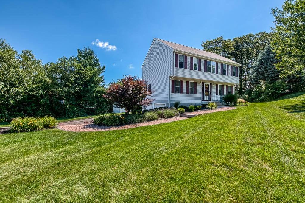 Plainville, MA 02762,2 Cherry Tree Ln