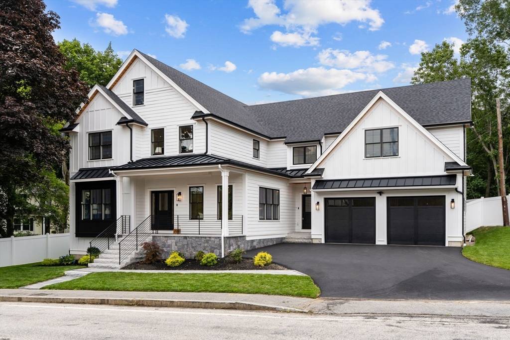 Needham, MA 02494,208 Webster St