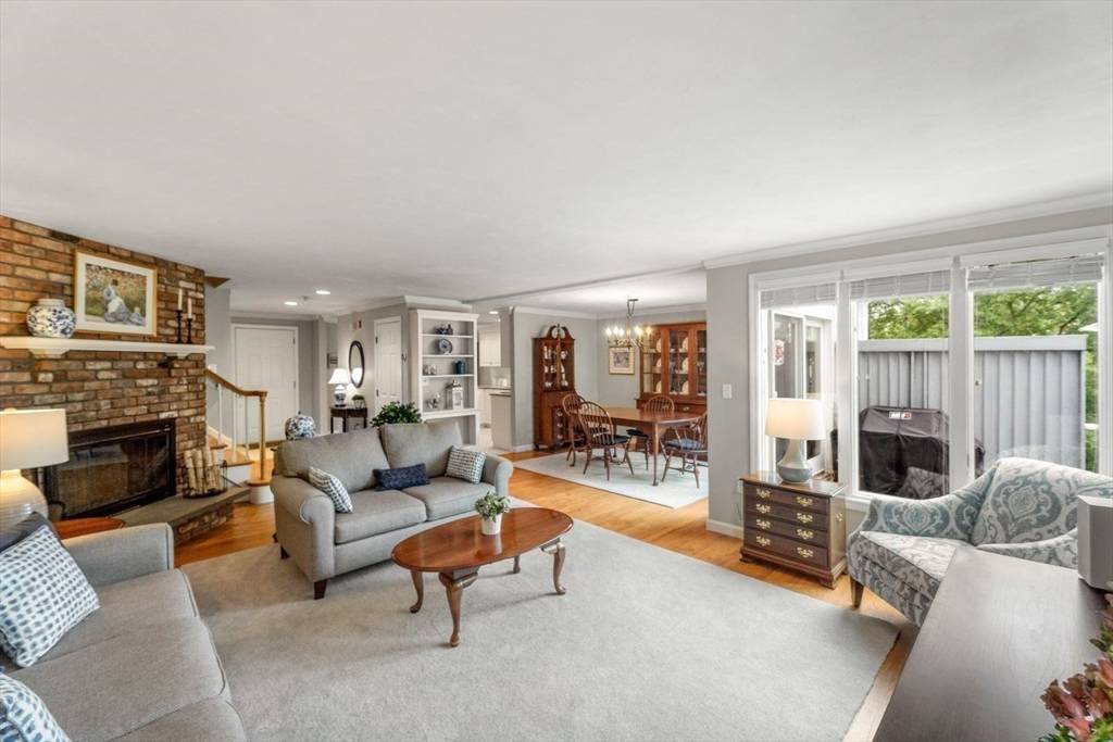 Duxbury, MA 02332,70 Parks St #10