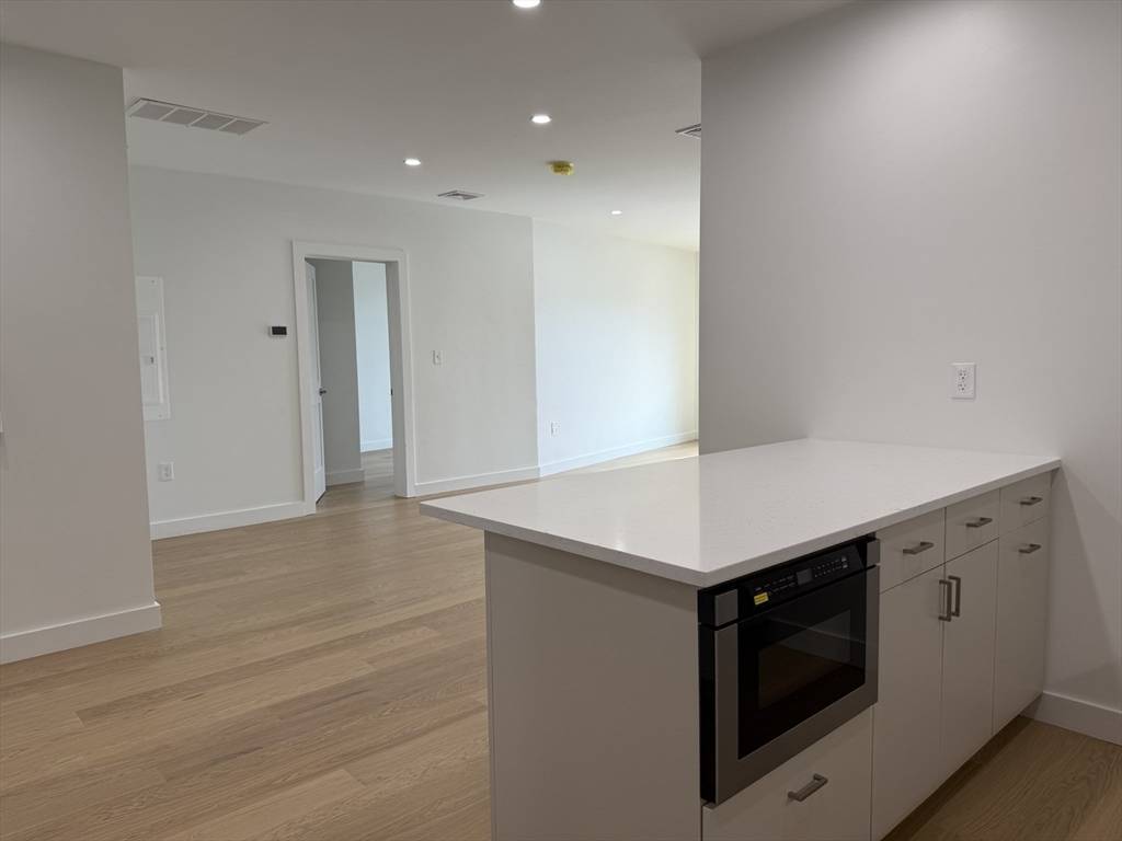 Boston, MA 02127,256 Dorchester Street #303