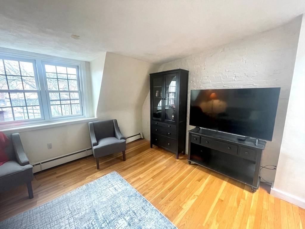 Boston, MA 02116,55 Appleton St #3