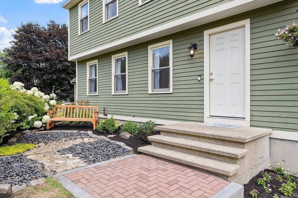 Littleton, MA 01460,6 Trot Rd
