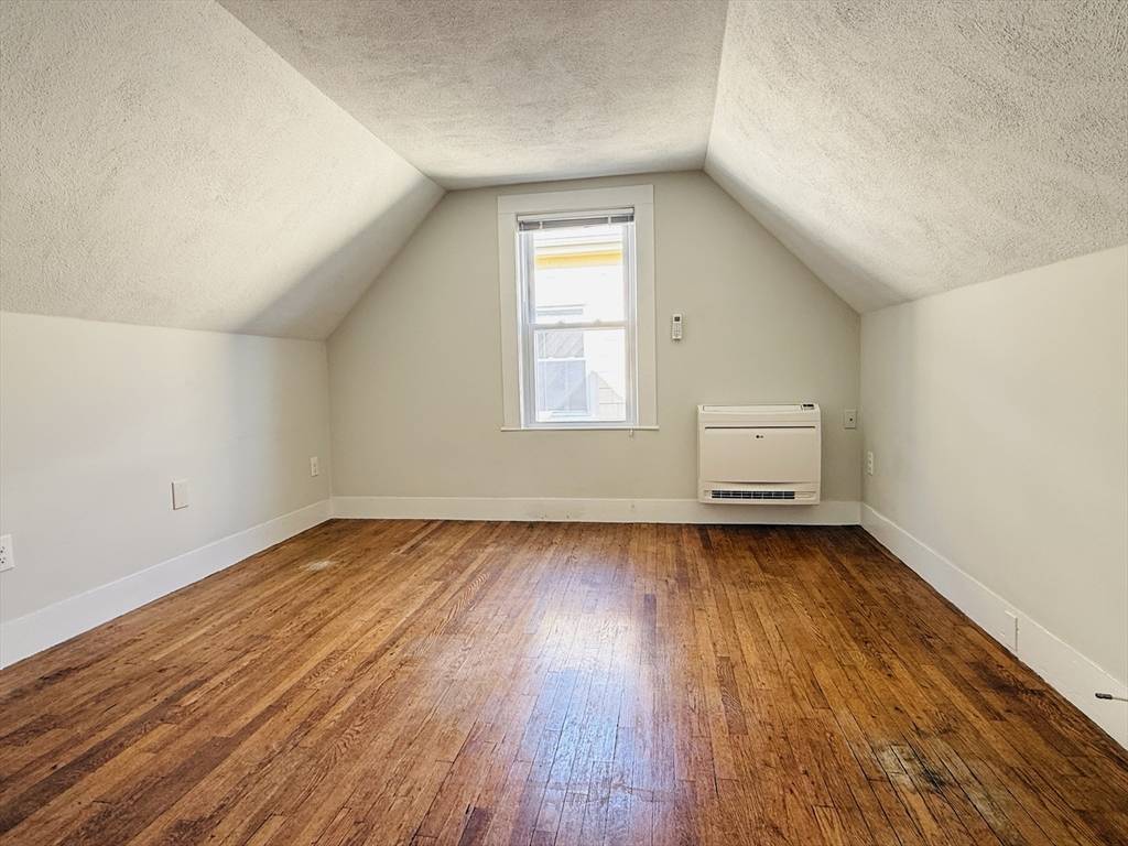 Somerville, MA 02144,35 Kingston St #3