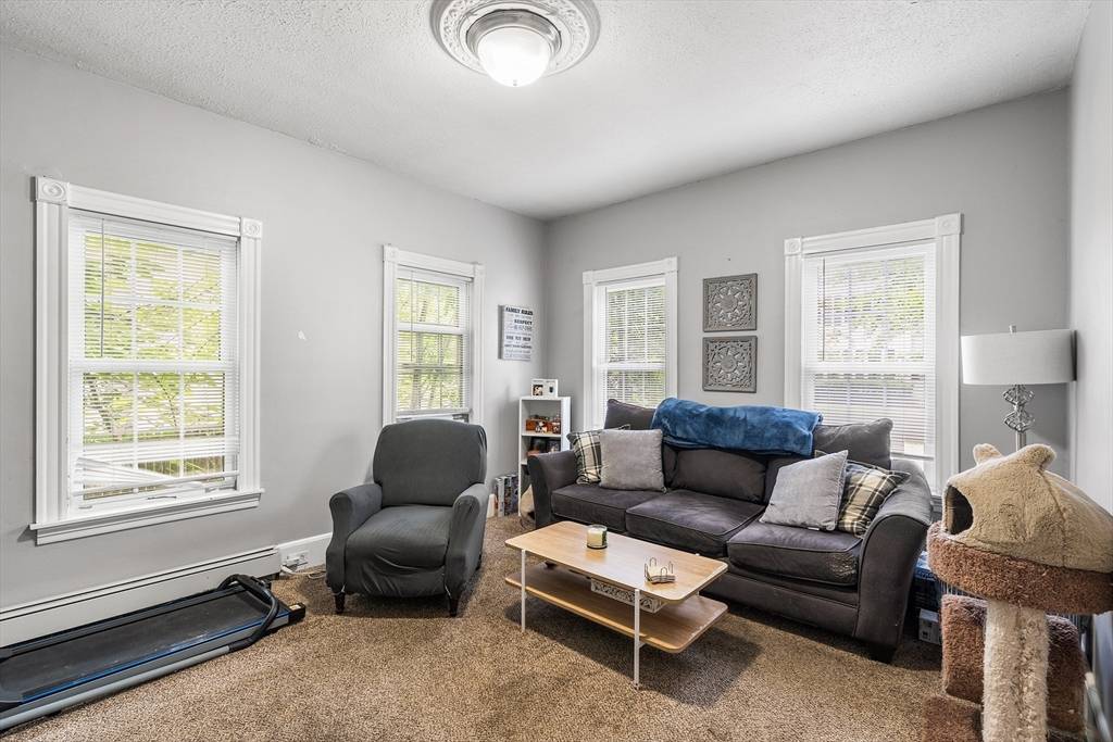 Whitman, MA 02382,30 Cherry St