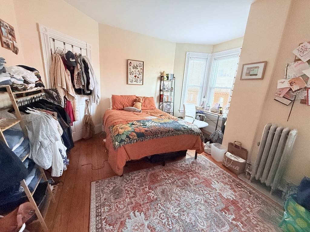 Brookline, MA 02445,220-224 Washington #7