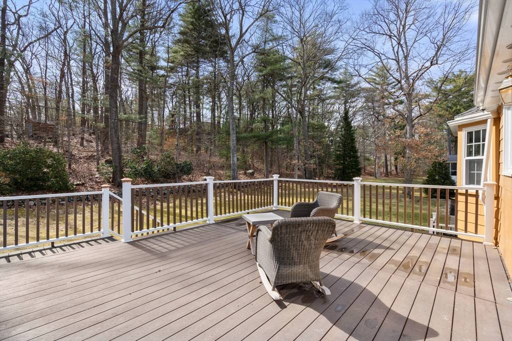 Weston, MA 02493,19 Bakers Hill Rd