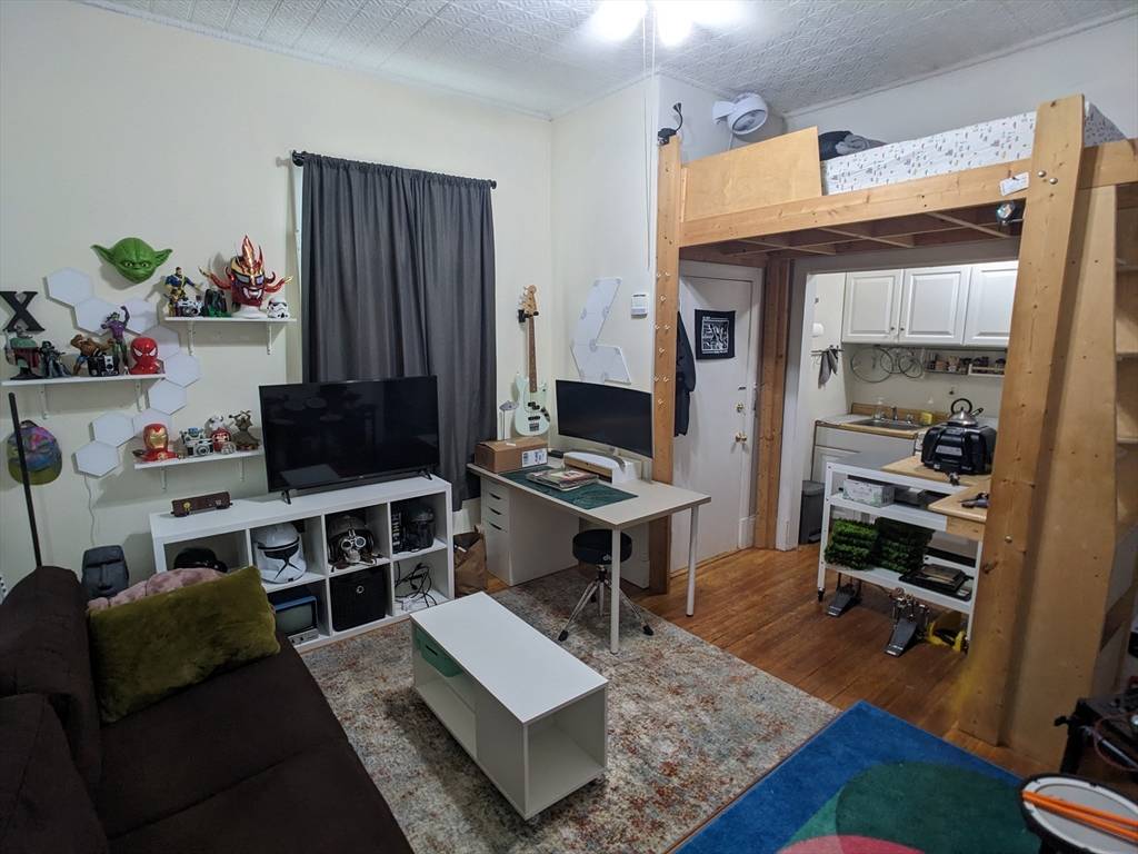 Cambridge, MA 02139,278 Harvard St #3