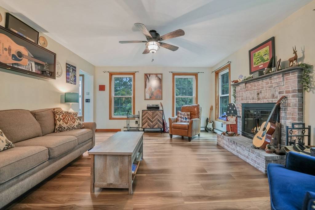 Dartmouth, MA 02748,16 Gulf Hill Dr