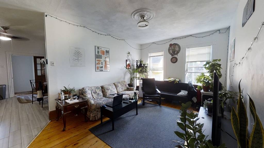 Somerville, MA 02145,39 Temple St #2