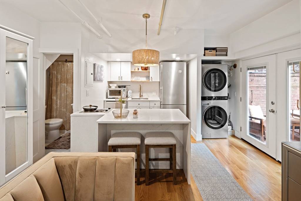 Boston, MA 02115,364 Marlborough St #B1