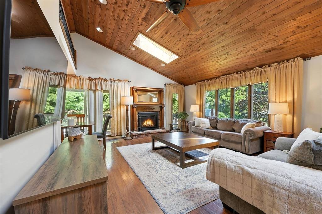 Westfield, MA 01085,15 Irene Dr