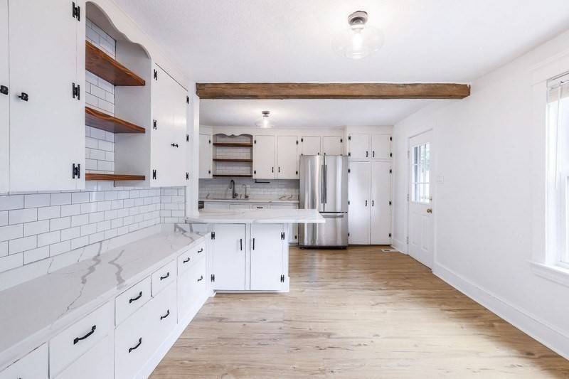 Holden, MA 01520,17 Birch Ave