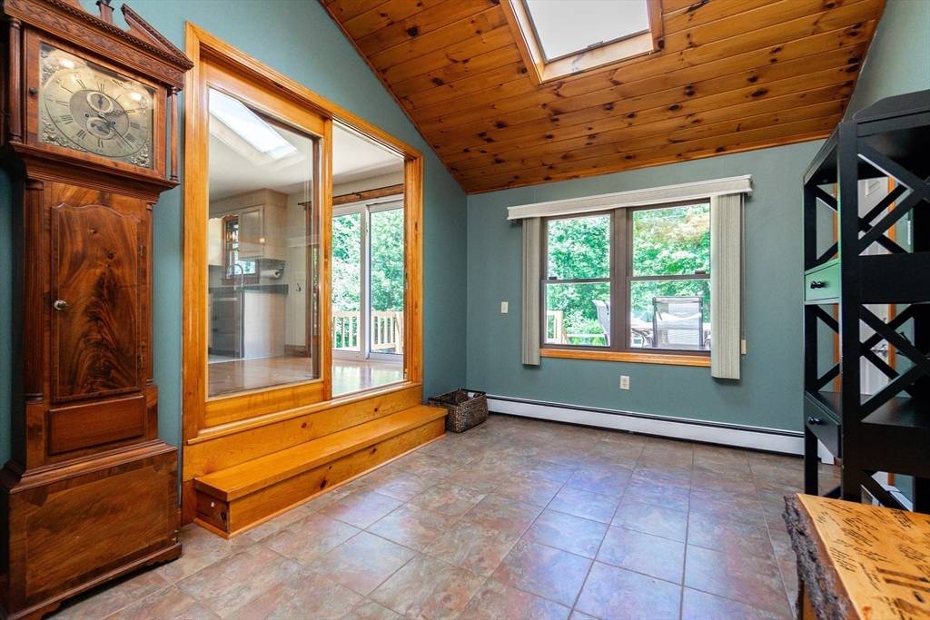 Taunton, MA 02780,508 Crane Ave S