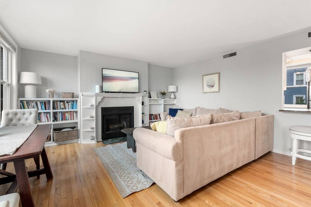 Boston, MA 02129,268 Bunker Hill St #5
