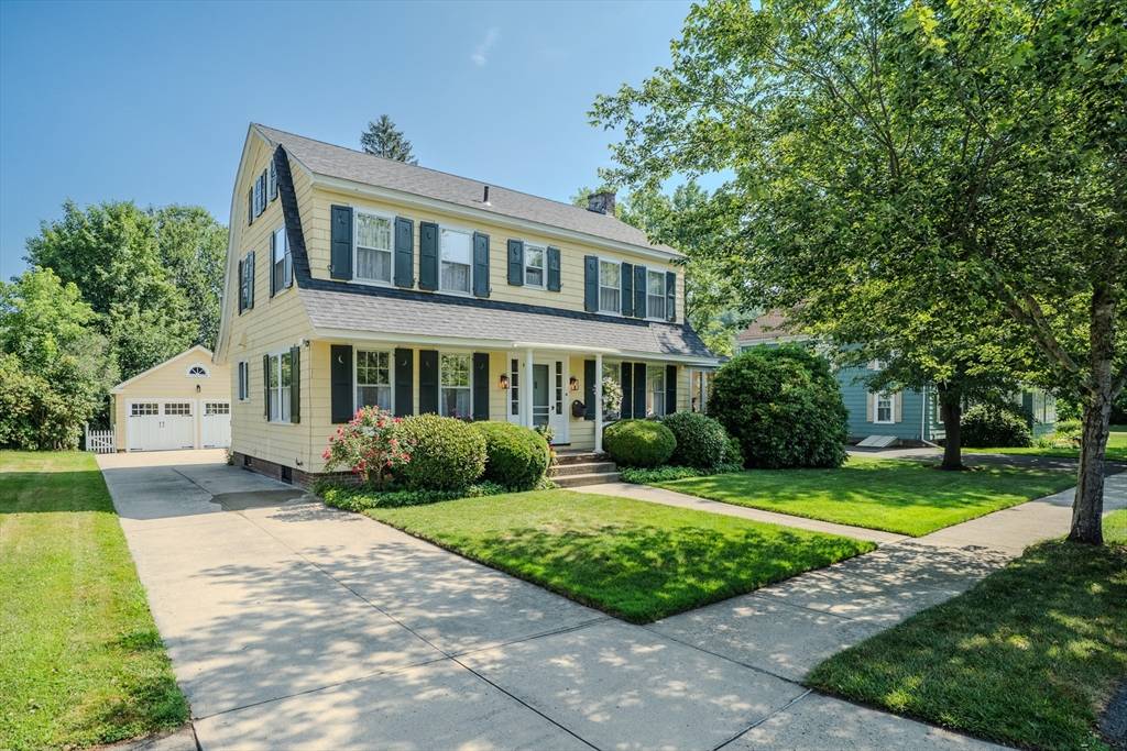 Greenfield, MA 01301,83 Riddell St