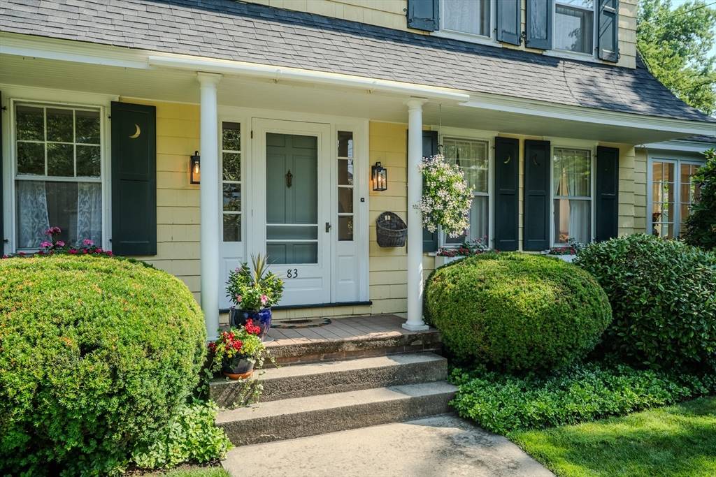 Greenfield, MA 01301,83 Riddell St